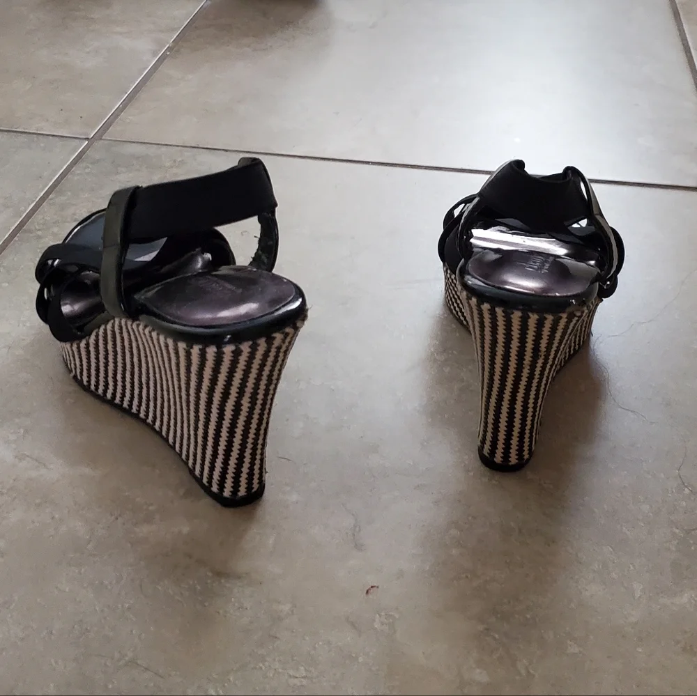 Wedges - Picture 3 of 4